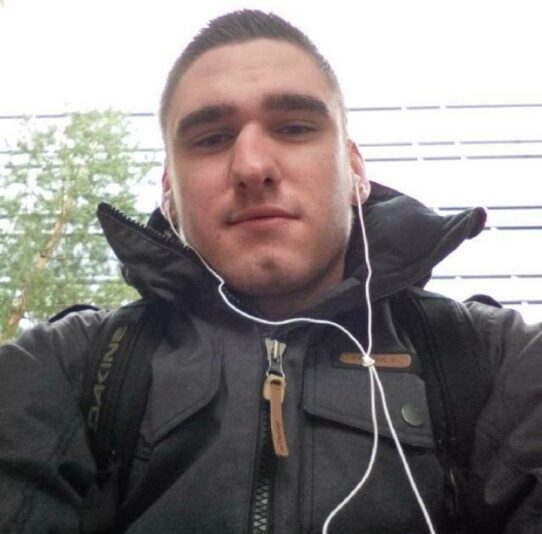 DED21ACC-F417-4964-8650-E1E206B75B72